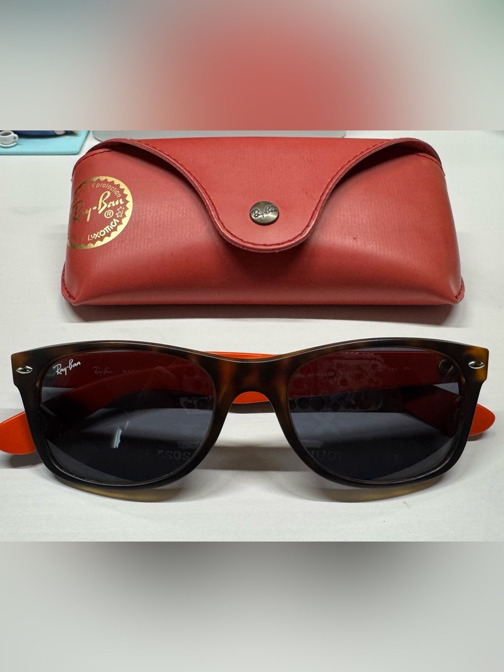 Ray-Ban Wayfarer Sunglasses Tortoise Shell Brown
